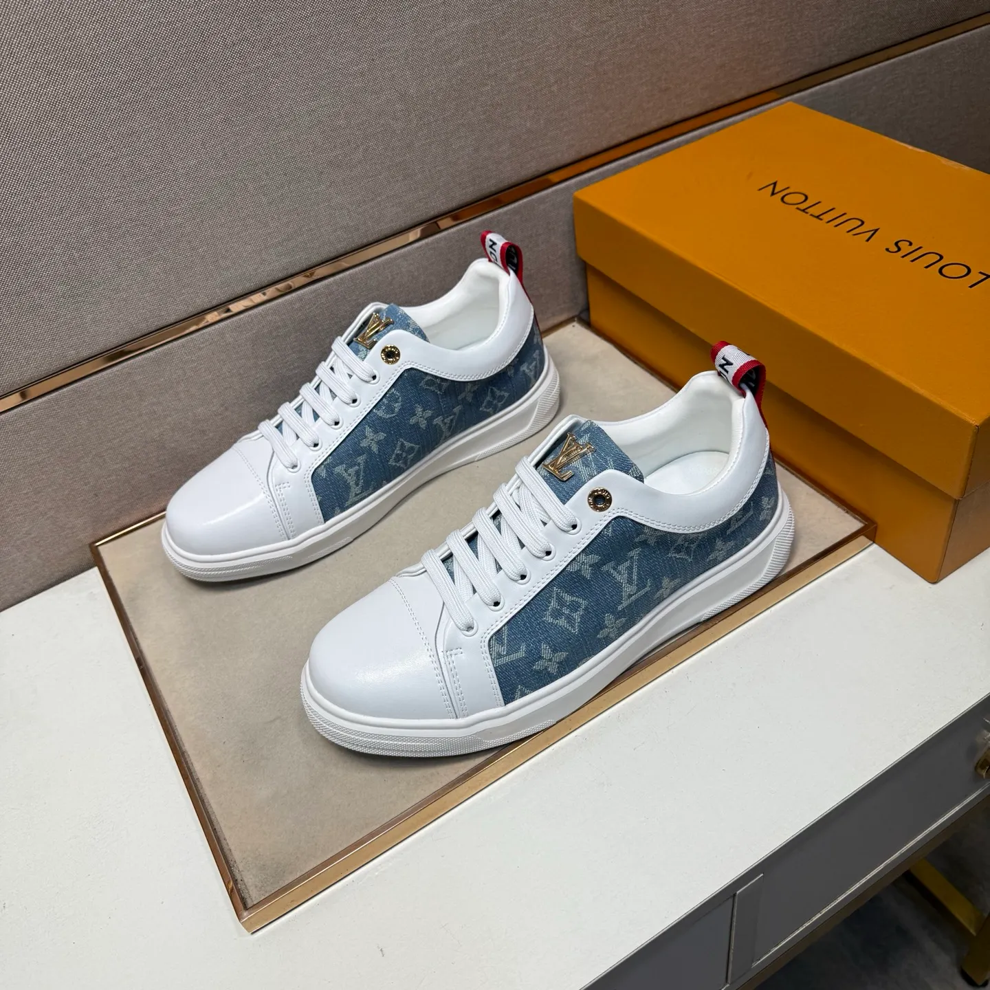 ⬛️Men's shoes 💰p400 [LV～] Men's casual shoes 2025z cabinet sales simultaneously 🔶Size: 38-44#️⃣ 🔷3 colors🔜The upper is made of multi-material splicing ➕Genuine leather lining, comfortable and breathable, sole: original comfortable and wear-resistant outsole, ⚠️real thing📱photographed🎬real thing is better📢📢📢
